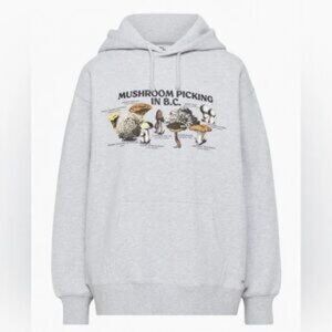TNA Sweatfleece Boyfriend Hoodie “Mushroom Picking in B.C.” Grey – XL